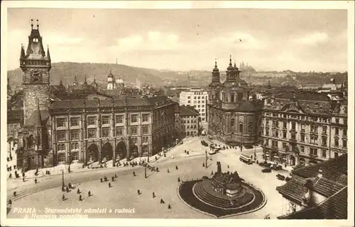 Prag Prahy Prague Staromestska namesti s radnici a Husovym pomnikem Altstaedter Ringplatz Rathaus Hus Denkmal Kat. Praha