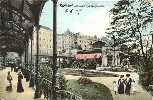 Karlsbad Eger Boehmen Stadtpark mit Wandelhalle Kat. Karlovy Vary