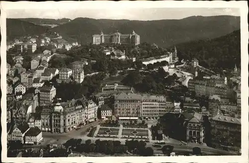 Karlsbad Eger Boehmen Blick zum Hotel Imperial und Stadttheater Kat. Karlovy Vary