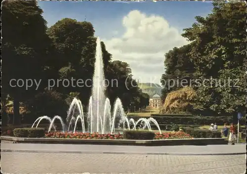 Bonn Rhein Poppelsdorfer Allee mit Springbrunnen am Kaiserplatz / Bonn /Bonn Stadtkreis