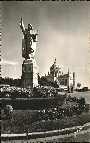 Lisieux Sainte Therese et la Basilique Kat. Lisieux