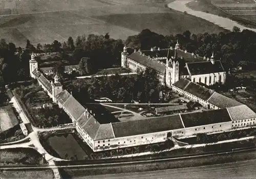 Hoexter Weser Schloss und ehem Reichsabtei Corvey Fliegeraufnahme Kat. Hoexter