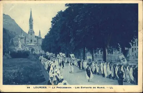 Lourdes Procession Enfants Marie x