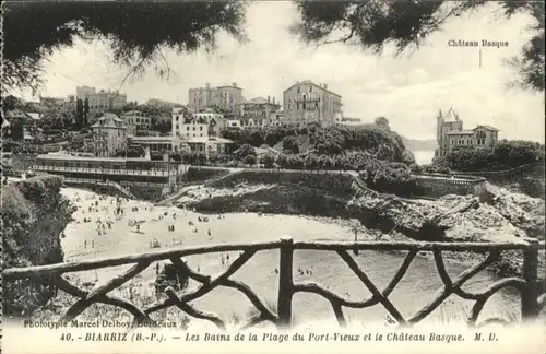 Biarritz Bains Plage Port Chateau Basque *