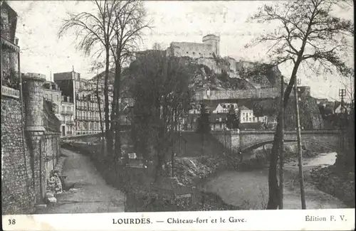 Lourdes Chateau fort Gave *