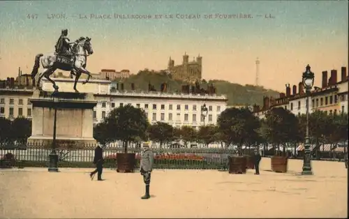 Lyon La Place Bellecour le Coteau de Fourviere Karte von ca 1910 *