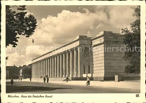 Museum Haus der Deutschen Kunst Muenchen / Gebaeude und Architektur /