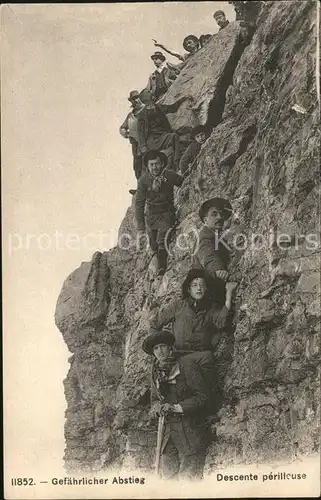 Bergsteigen Klettern Abstieg / Sport /