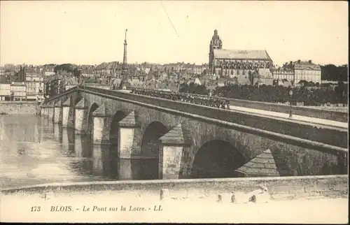 ws76418 Blois Loir et Cher Blois Pont sur la Loire * Kategorie. Blois Alte Ansichtskarten