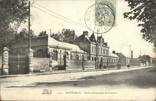 ww74752 Montargis Loiret Montargis Ecole Communale Garcons x Kategorie. Montargis Alte Ansichtskarten