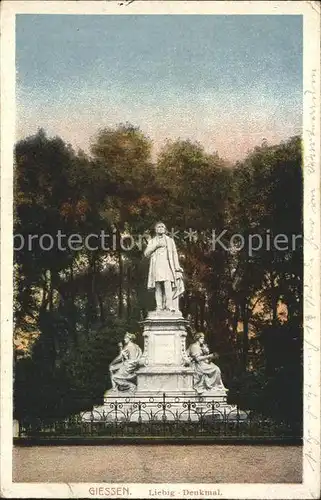 Giessen Lahn Liebig Denkmal / Giessen /Giessen LKR