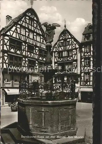 Bernkastel Kues Markt Brunnen Fachwerkhaeuser Kat. Bernkastel Kues