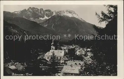 Biberwier Tirol Ortsansicht mit Kirche gegen Handschuhspitzen und Wanneck Mieminger Kette Kat. Biberwier