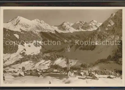 Mittelberg Vorarlberg Gesamtansicht mit Schafalpenkoepfe und Hammerspitze Allgaeuer Alpen Wintersportplatz Kat. Mittelberg
