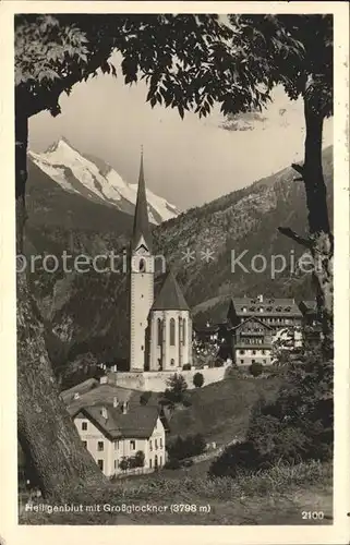 Heiligenblut Kaernten mit Kirche und Grossglockner Kat. Heiligenblut