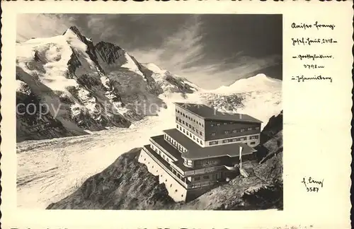 Heiligenblut Kaernten Kaiser Franz Josef Haus mit Grossglockner und Johannisberg Kat. Heiligenblut