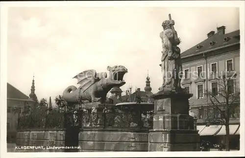 Klagenfurt Woerthersee Lindenwurmdenkmal / Klagenfurt /Klagenfurt-Villach