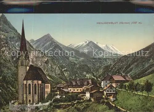 Heiligenblut Kaernten mit Kirche und Grossglockner Kat. Heiligenblut