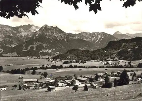 Sonderdorf Gesamtansicht mit Nebelhorn Allgaeuer Alpen Alpenpanorama Kat. Bolsterlang