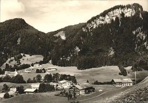 Tiefenbach Oberstdorf Teilansicht Hoehenluftkurort mit Geissberg und Naswand Allgaeuer Alpen Kat. Oberstdorf
