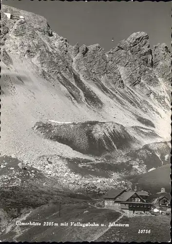 Kloesterle Vorarlberg Ulmerhuette mit Vallugabahn und Jahnturm Alpenverein Lechtaler Alpen / Kloesterle /