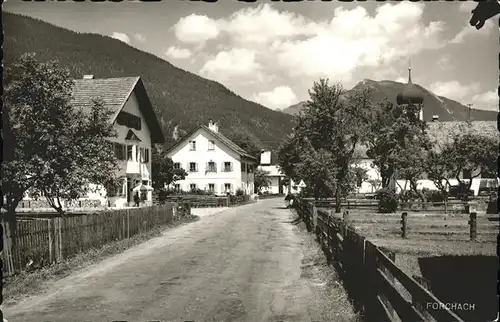 Forchach Dorfpartie Gaichtspitze Tannheimer Berge Kat. Forchach