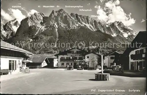 Grainau Dorfplatz mit Alpen Kat. Grainau