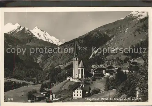 Heiligenblut Kaernten mit Kirche und Grossglockner Kat. Heiligenblut