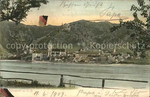 Duernstein Wachau Ortsblick mit Donau / Duernstein /Waldviertel