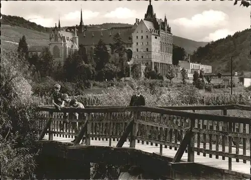 Ahrweiler Ahr Kloster Kalvarienberg Kinder Holzbruecke / Bad Neuenahr-Ahrweiler /Ahrweiler LKR