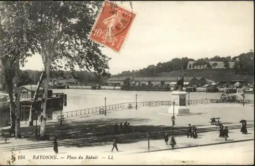 ws79405 Bayonne Pyrenees Atlantiques Bayonne Place Reduit x Kategorie. Bayonne Alte Ansichtskarten