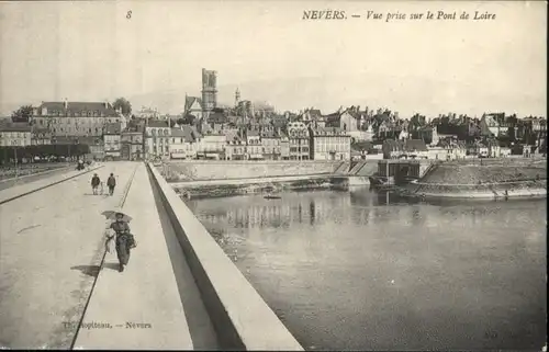 ww79364 Nevers Nievre Nevers Pont Loire * Kategorie. Nevers Alte Ansichtskarten