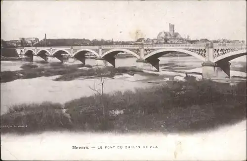 ww79374 Nevers Nievre Nevers Pont Chemin Fer x Kategorie. Nevers Alte Ansichtskarten