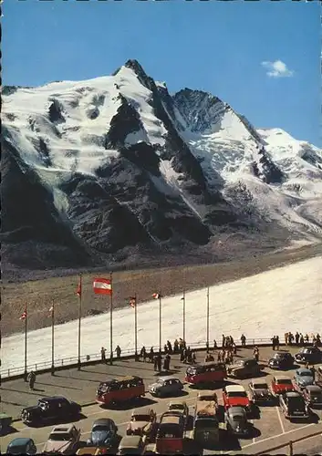 Heiligenblut Kaernten Parkplatz Freiwandeck mit Grossglockner Kat. Heiligenblut