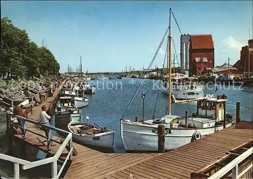 Heiligenhafen Ostseebad Fischereihafen Boote / Heiligenhafen /Ostholstein LKR