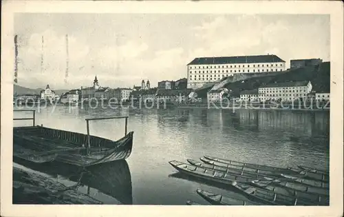 Linz Donau Partie an der Donau Landungsplatz Boot Kuenstlerkarte Nr. 8011 12 Kat. Linz