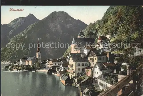 Hallstatt Salzkammergut Ortsansicht mit Kirche Hallstaetter See Dachsteingebirge Kat. Hallstatt