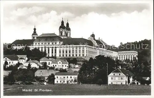 Sankt Florian Ortsansicht mit Stift St. Florian Barock Kloster Kat. Sankt Florian