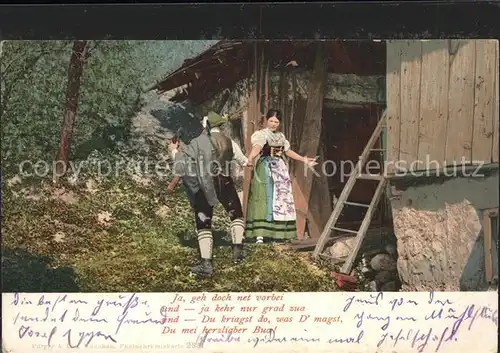 Bauernhof Liebespaar Holzleiter  / Landwirtschaft /