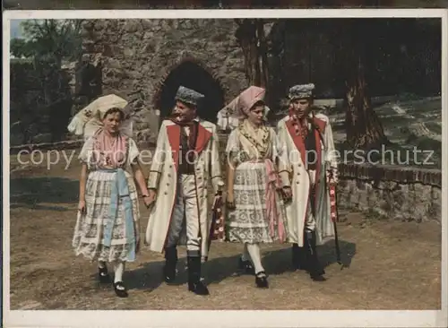 Trachten Serbische Volkskleidung Frauen Maenner / Trachten /