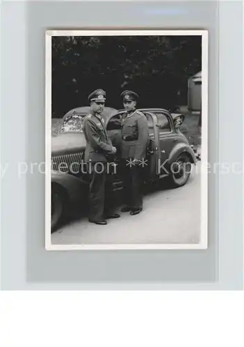 Soldatengruppenfoto Auto / Militaria /