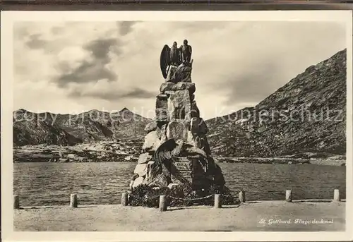 Denkmal St. Gotthard Fliegerdenkmal  / Denkmaeler /