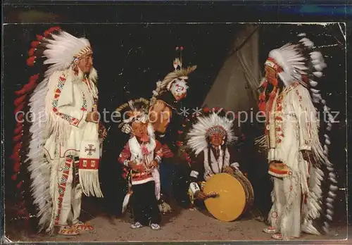 Indianer Native American Siouy War Dancers / Regionales /