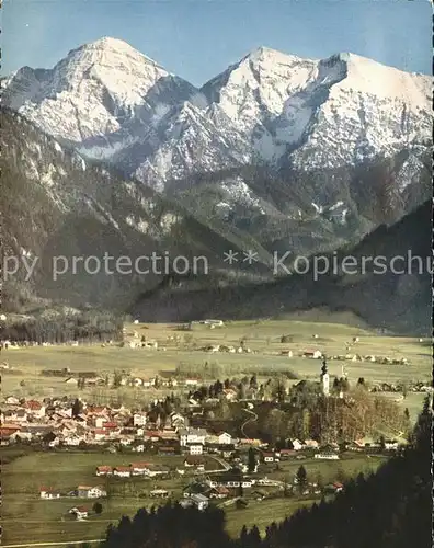Ruhpolding Gesamtansicht mit Sonntagshorn und Reifelberge Bayerische Alpen Kat. Ruhpolding
