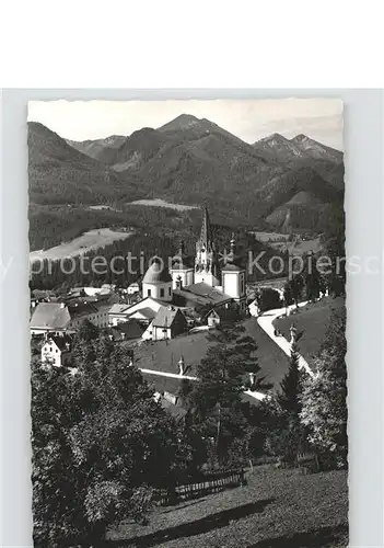 Mariazell Steiermark Wallfahrtskirche gegen Zellerhuete Kat. Mariazell