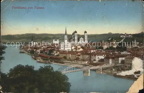 Passau Panorama mit Pfarrkirche Dom und Innbruecke Kat. Passau