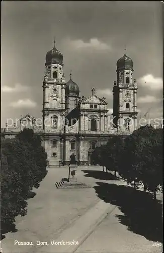 Passau Dom Vorderseite Kat. Passau