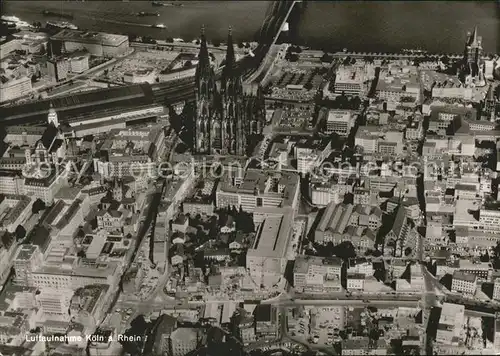 Koeln Rhein Fliegeraufnahme Dom Haupftbahnhof Hohenzollernbruecke Kat. Koeln