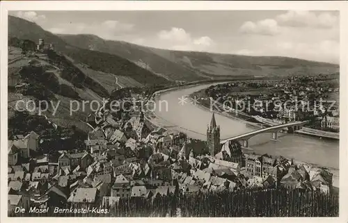 Bernkastel Kues Mosel Panorama mit Bruecke und Burg Kat. Bernkastel Kues