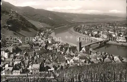 Bernkastel Kues Mosel Panorama mit Bruecke und Burg Kat. Bernkastel Kues